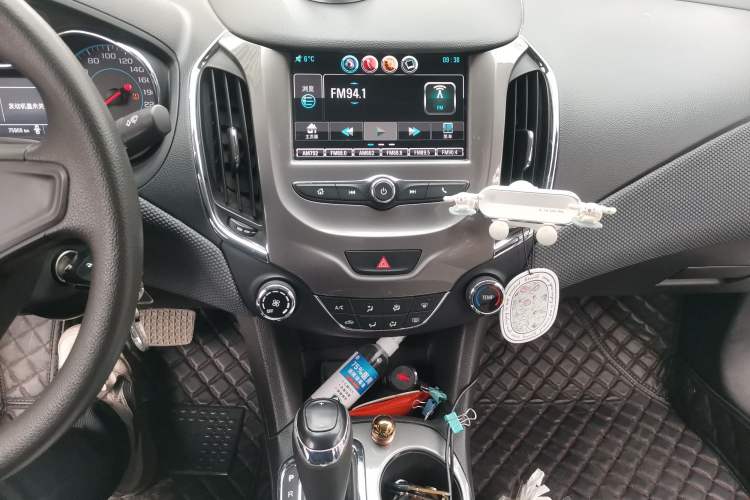 Used Chevrolet Cruze 2017 1.5L Automatic Pioneer Sunroof Edition Audio And AC Panel