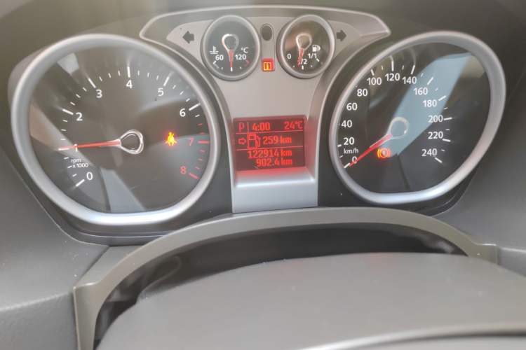 Used Ford Focus 2013 Sedan Classic 1.8L Automatic Base Model Odometer Close Up