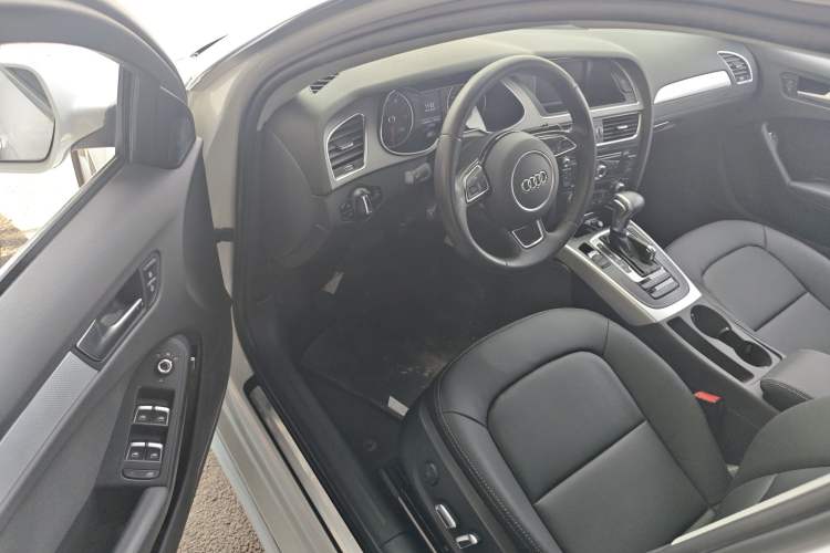 Used Audi A4L 2015 35 TFSI Automatic Standard Model
