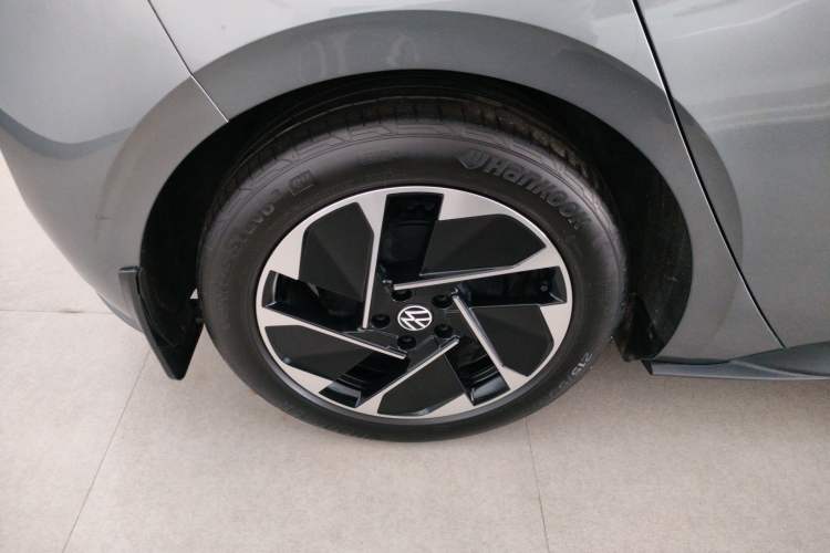 Used Volkswagen ID.3 2023 Upgraded Model Pure Intelligent Enjoyment Version Right Rear Wheel Hub