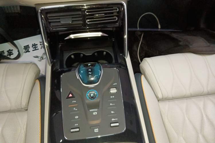 Used BYD Tang New Energy 2022 EV 635 km All-Wheel-Drive Flagship Model
