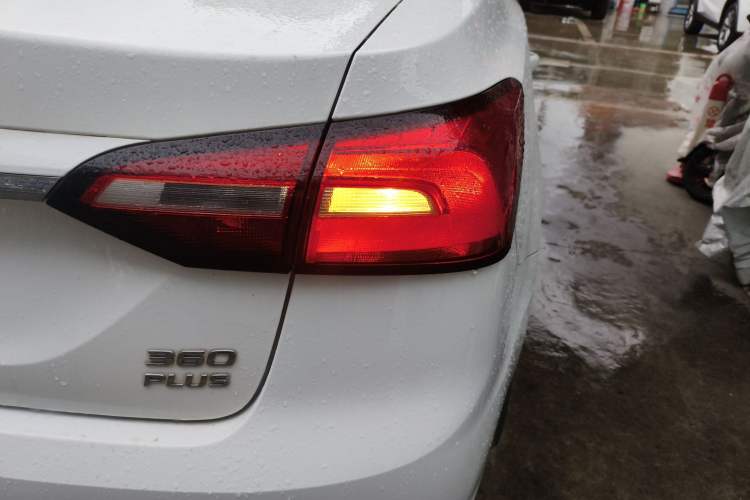 Used Roewe 360 2018 PLUS 1.5L Automatic Luxury Edition
