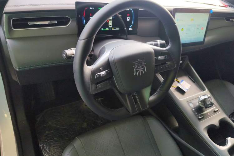 Used BYD Qin PLUS 2025 DM-i Smart Drive 55KM Leading Model
