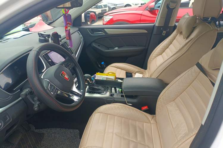 Used Roewe RX5 New Energy 2017 eRX5 50T Hybrid Connected Prestige Flagship Edition Left Front Seat