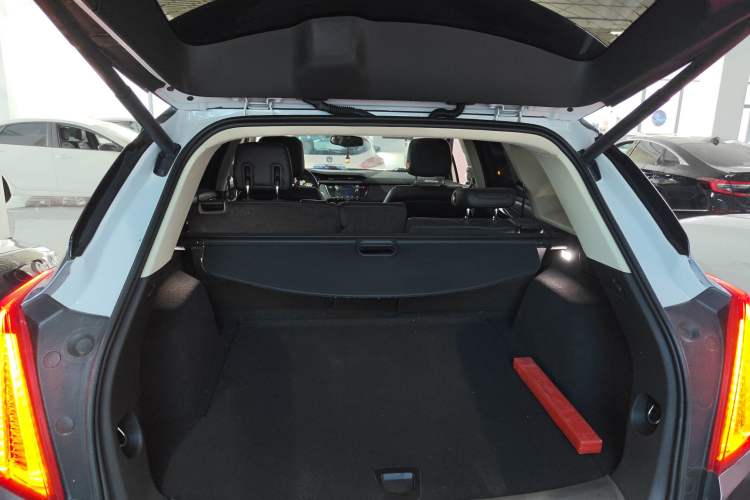 Used Cadillac XT5 2018 25T Luxury Model