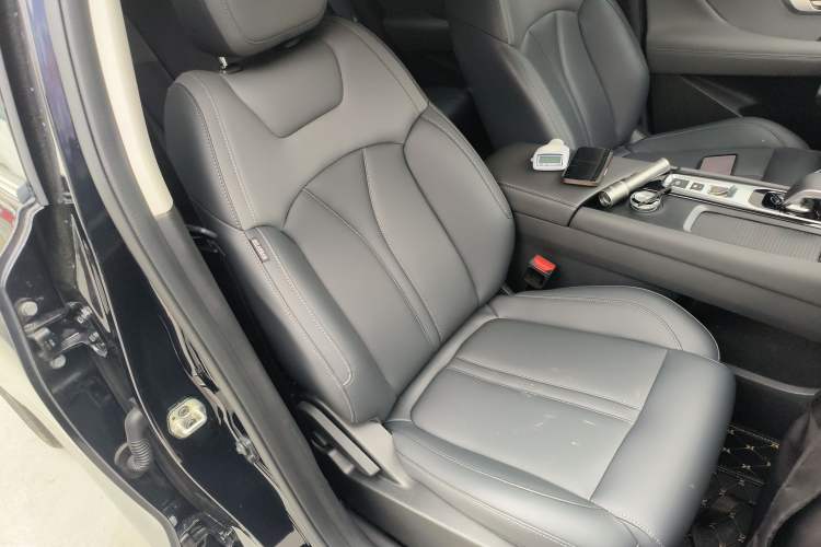 Used Dongfeng Aeolus Huge 2025 Mach Power 1.5T Luxury Version Right Front Seat