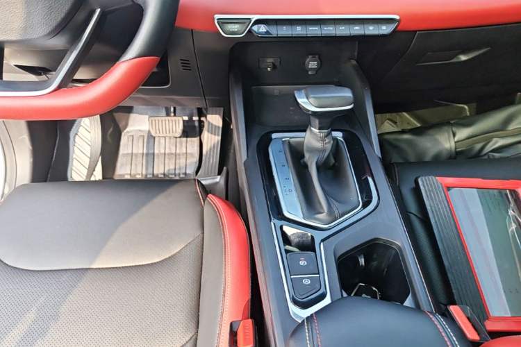 Used Geely Auto Emgrand S 2021 1.4T CVT Prestige Edition Gear Lever