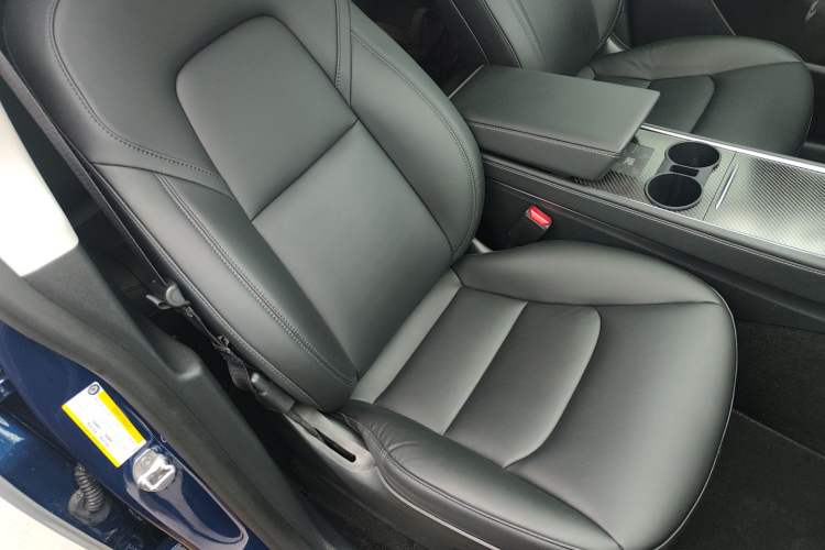 Used Tesla Model Y 2021 Long-Range All-Wheel-Drive Version 3D7
