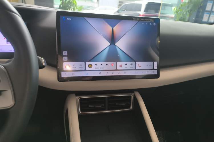 Used BYD Yuan UP 2025 Intelligent Driving Version 401 km Beyond-Range Edition
