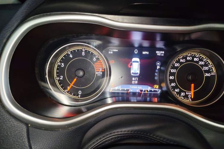 Used Jeep Cherokee 2020 2.0L Two-Wheel Drive Classic Sports Edition