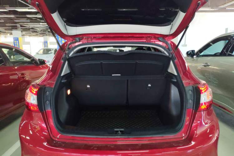 Used Nissan Tiida 2024 1.6L CVT Cool Dynamic Edition Trunk