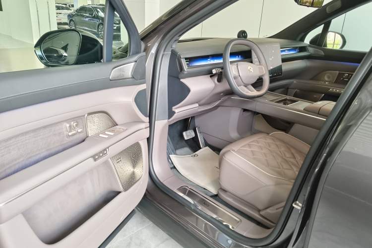 Used Nio ES8 2026 Model 6-seat Executive Signature Edition Driver Seat