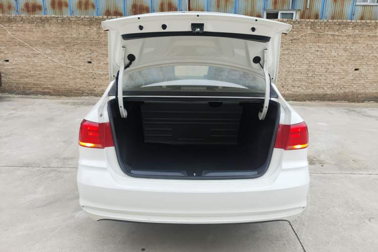 Used Volkswagen Santana 2019 1.5L Manual Fashion Edition China VI Standard
