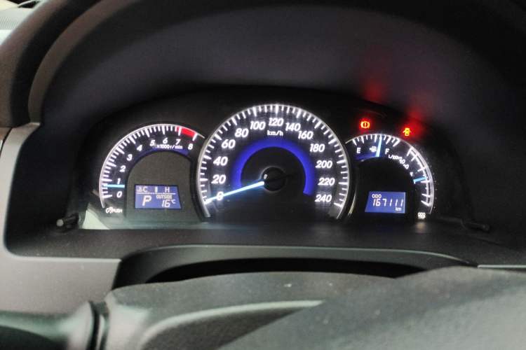 Used Toyota Camry 2016 2.0G 10th Anniversary Leading Edition
