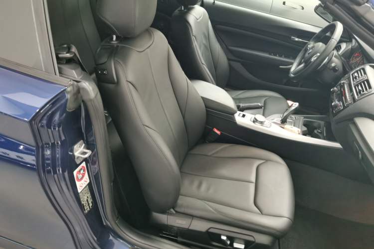 Used BMW 2 Series 2017 220i Convertible Coupe Leading Model
