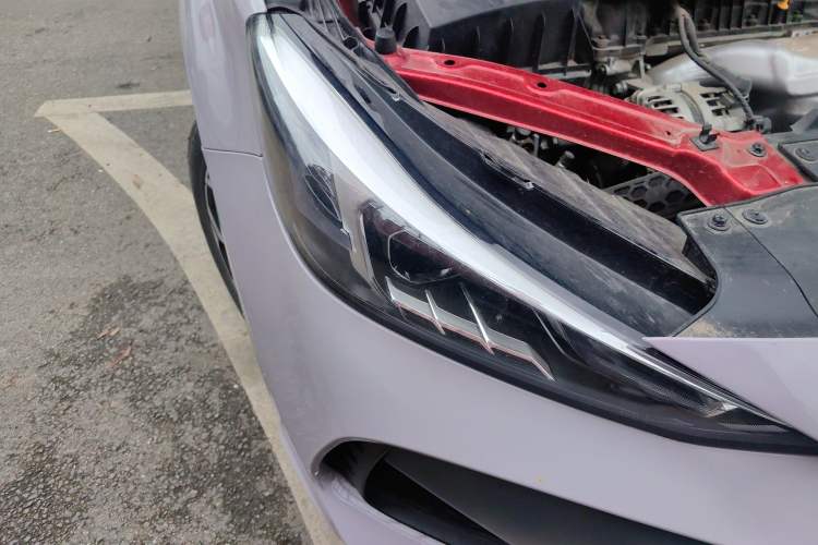 Used MG 5 2022 180 DVVT CVT Youth Luxury Edition Right Front Headlight