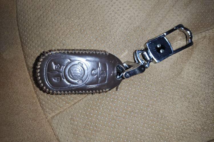 Used Buick LaCrosse 2018 28T Luxury Model Vehicle Key