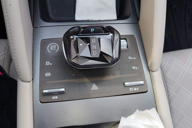 Used BYD Yuan UP 2024 401 km Active Version
