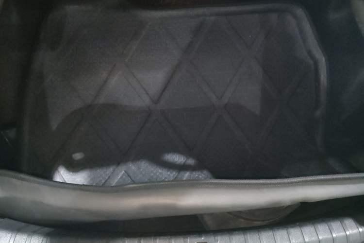 Used Volkswagen Bora 2014 1.6L Automatic Fashion Model