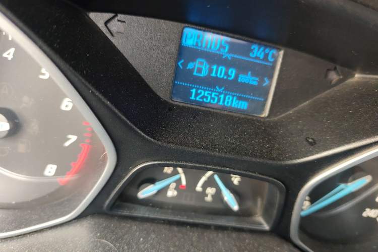 Used Ford Focus 2012 Sedan 1.6L Automatic Fashion Edition Odometer Close Up