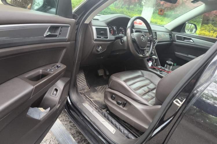 Used Volkswagen Teramont 2017 330TSI Two-Wheel-Drive Luxury Edition Driver Seat