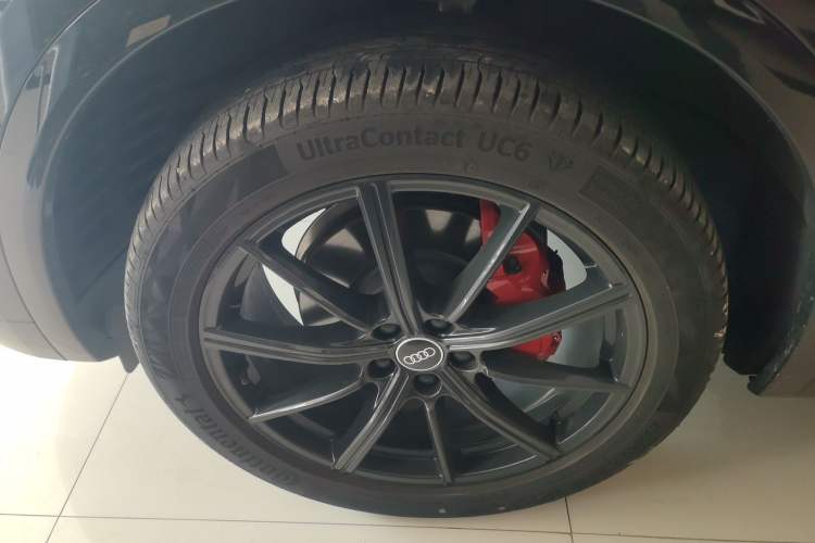 Used Audi Q5L Sportback 2025 quattro 45th Anniversary Edition 40 TFSI Luxury Model
