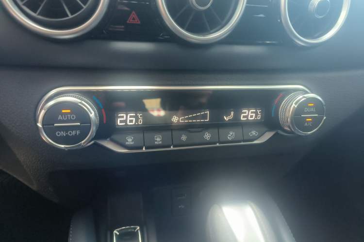 Used Nissan Qashqai 2025 Honor 2.0L CVT XV+ Leading Edition Audio And AC Panel