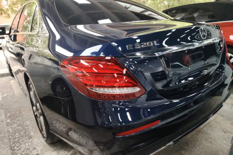 Used Mercedes-Benz E-Class 2016 E 300 L Sporty and Stylish Model Exterior 2