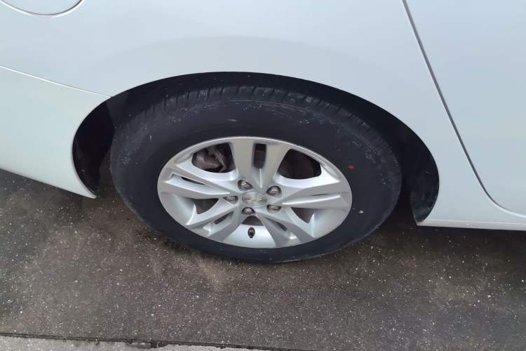 Used Chevrolet Cavalier 2016 1.5L Automatic Xinyue Edition Right Rear Wheel Hub