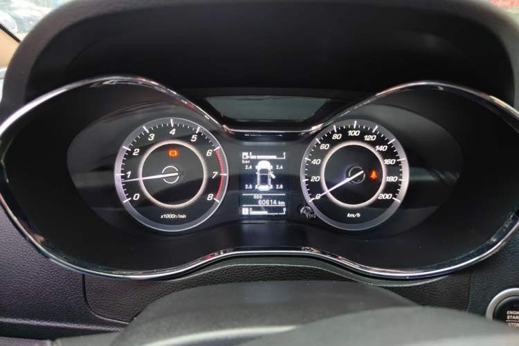 Used Baojun 560 2015 1.8L manual luxury version
