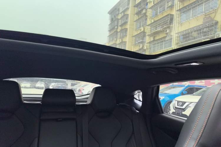 Used CHANGAN UNI-V 2023 1.5T Prestige Model Headliner