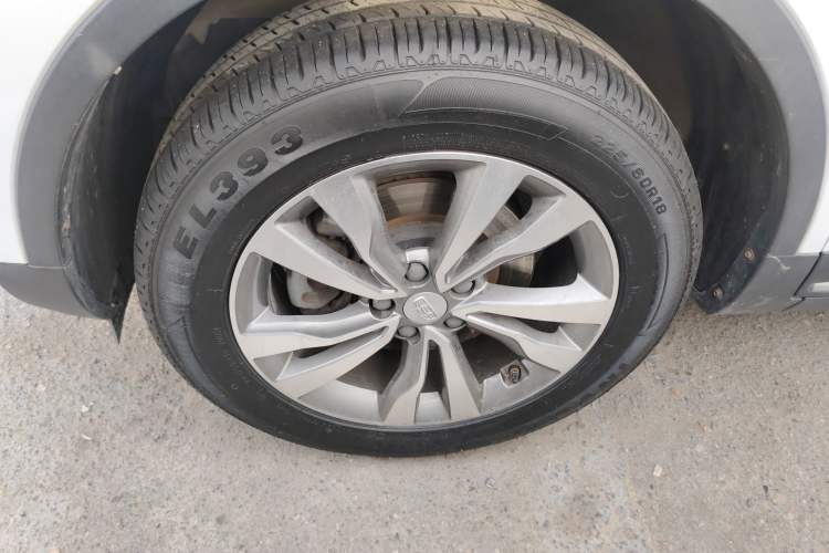 Used Geely Auto Emgrand X7 Sport 2016 1.8TD Automatic Smart Connectivity Version Exterior 4