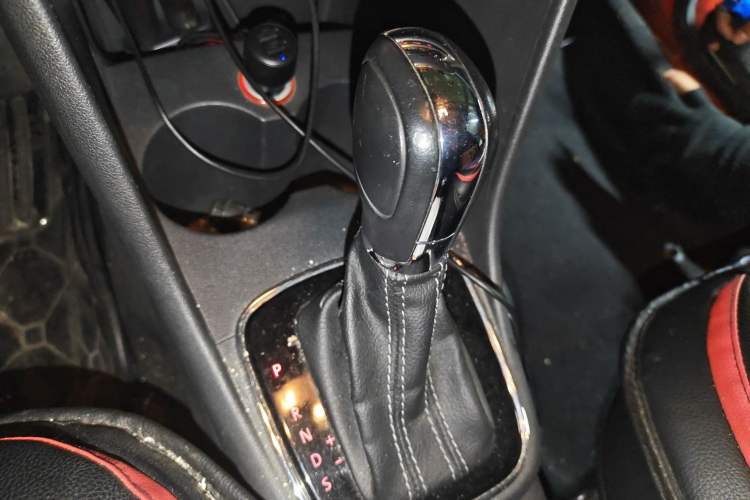 Used Volkswagen Polo 2014 1.6L Cross Polo Automatic
