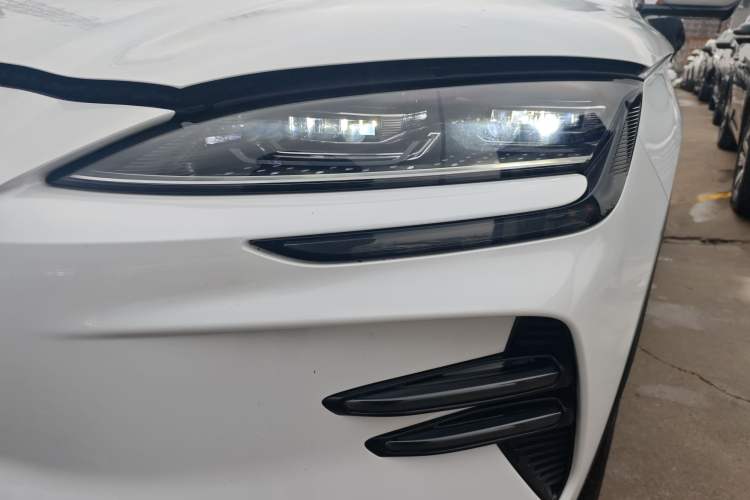 Used BYD Song PLUS New Energy 2023 Champion Edition EV 520KM Flagship Model