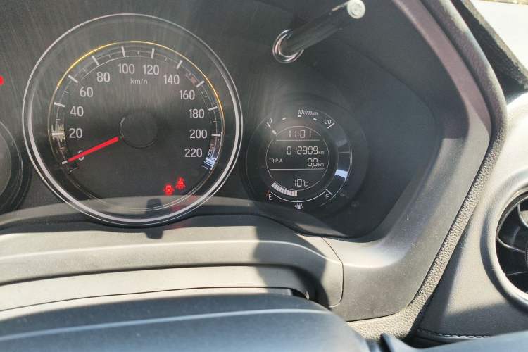 Used Honda XR-V 2021 1.5L CVT Comfort Version Odometer Close Up