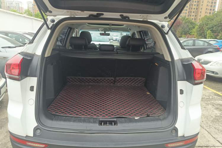 Used Geely Auto Emgrand X7 Sport 2020 1.5TD Automatic Smart Connect PRO Trunk