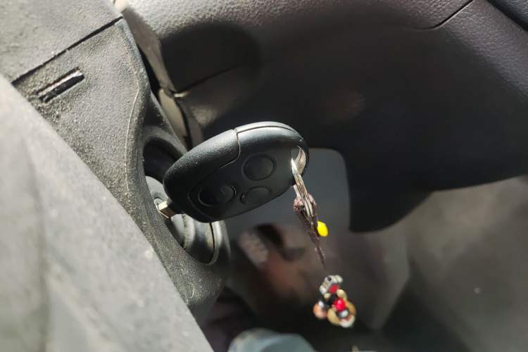 Used Ford Transit 2020 2.0T Diesel Multi-Function Commercial Vehicle Mid-Chassis Low-Roof Design with Dual Rear Doors Emission Standard China V
