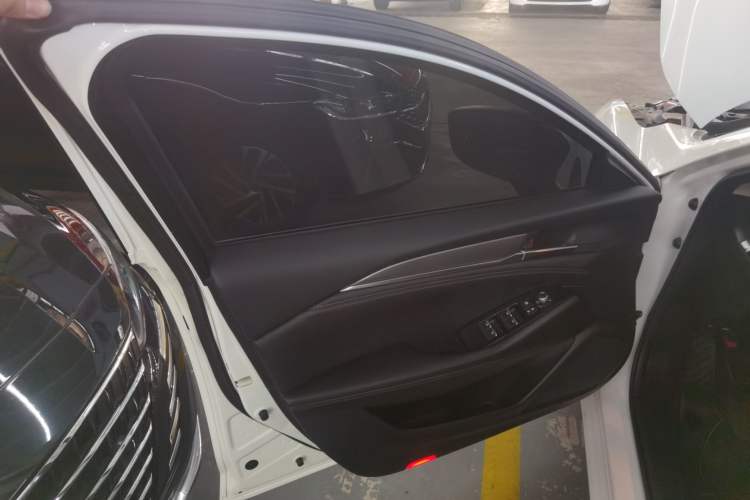 Used Mazda Atenza 2021 2.0L Blue Sky Luxury Edition
