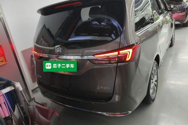 Used Buick GL8 2023 Land Executive Class Smart Enjoyment Model
