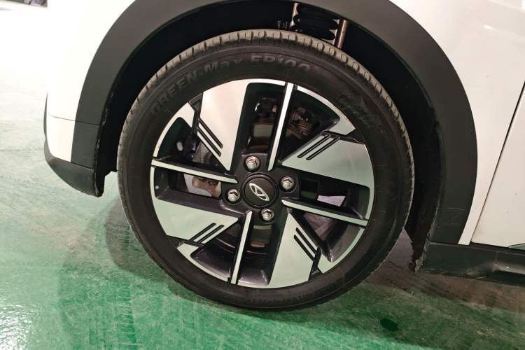 Used Chery New Energy Boundless Pro 2022 301km LingShou Edition Lithium Iron Phosphate