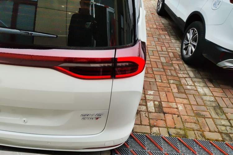 Used GAC Trumpchi M6 2019 270T DCT Elite Edition (7-seater) China VI