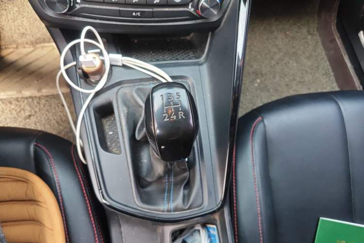 Used Peugeot 308 2018 1.6L Manual Fashion Edition Gear Lever