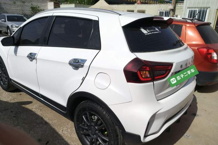 Used Geely Auto Vision X3 2021 PRO 1.5L CVT Deluxe Model Exterior 2