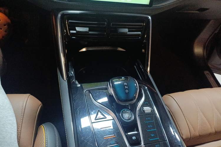 Used BYD Tang New Energy 2021 DM 2.0T Four-Wheel Drive High-Performance Flagship Model
