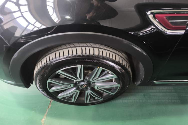 Used Hongqi HS5 2022 Facelifted Version 2.0T Smart Connect Flagship All-Wheel-Drive Edition Exterior 4