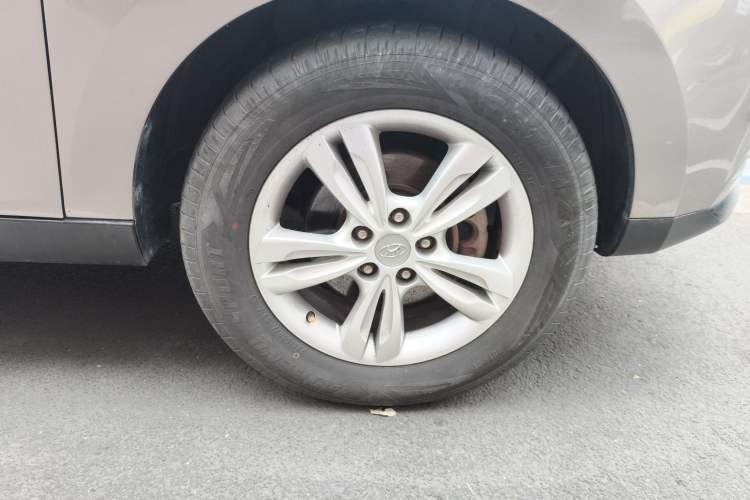 Used Hyundai ix35 2010 2.0L Automatic Two-Wheel Drive Elite Edition GLS
