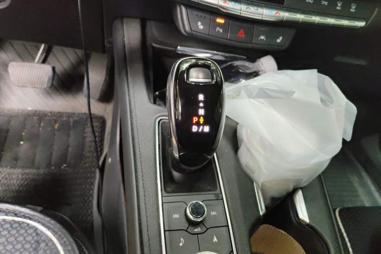 Used Cadillac XT4 2020 Revised Version 28T All-Wheel Drive Leading Edition Gear Lever