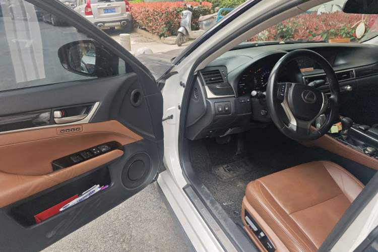 Used Lexus GS 2014 300h Premier Edition
