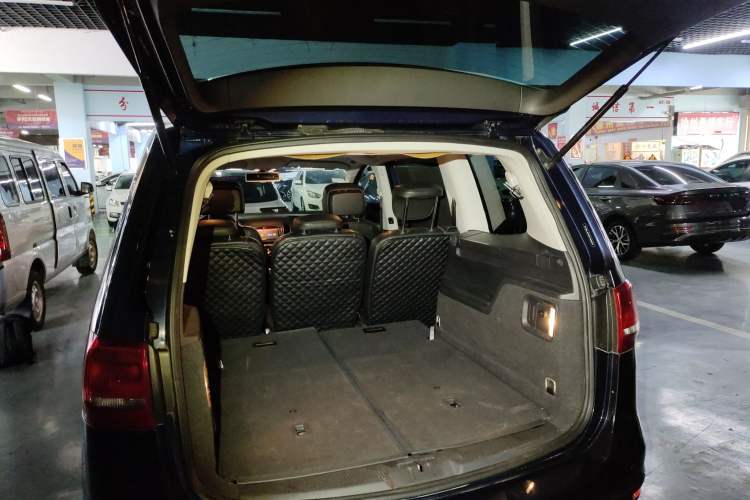 Used Volkswagen Sharan 2013 1.8TSI Comfort Model