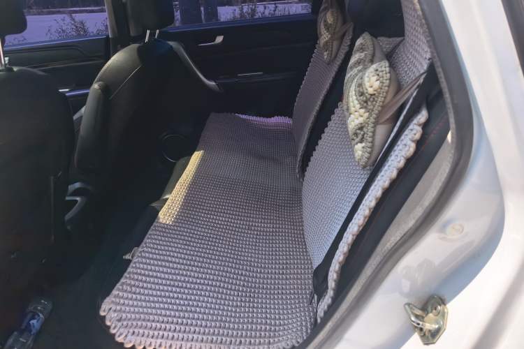 Used Haval H6 2014 Sport Version 1.5T Manual Two-Wheel Drive Elite Edition Left Rear Seat